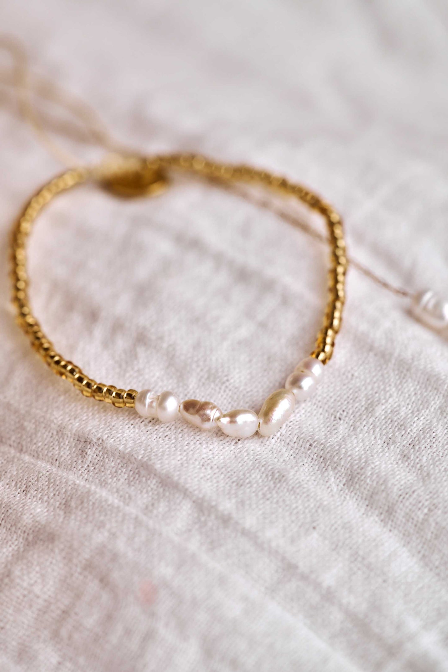 Coastal Pearl Bracelet